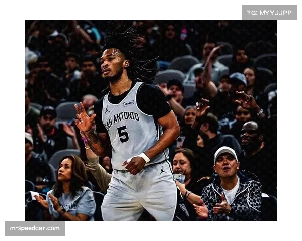 马刺末节15分逆转猛龙 十连胜背后显年轻军团韧性